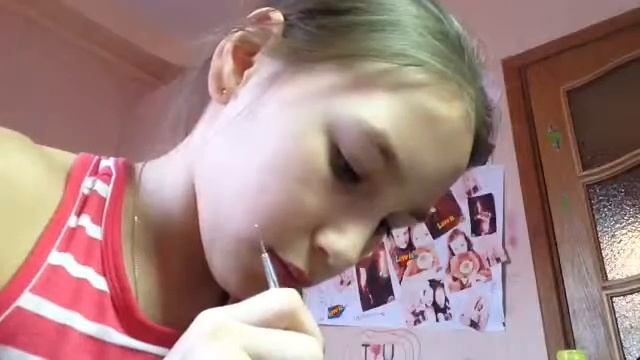 Маникюр ,,Малинка в траве