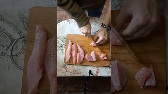 Рецепт вкусного филе индейки на сковороде. Идея для быстрого ужина.@givemetoeat смотреть онлайн