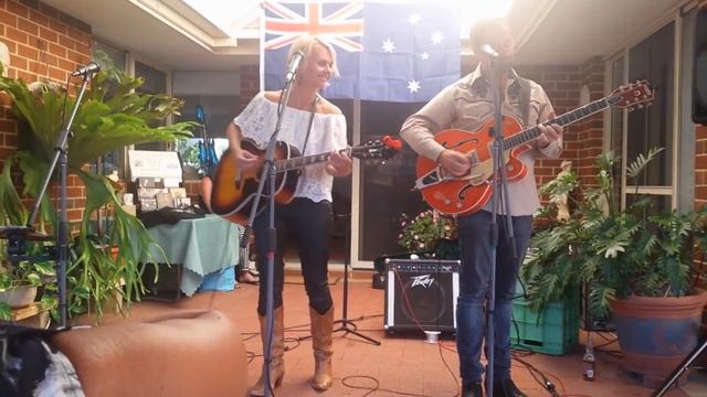 The French Family Band (Cam and Stui) Songs from Australia and New Zealand смотреть онлайн