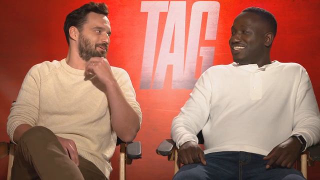 Актёры "Ты водишь!" угарают и троллят друг друга смотреть онлайн