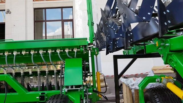 Новинка! Плуг ПНВБ 3-35 для МТЗ-82 от VELES AGRO смотреть онлайн