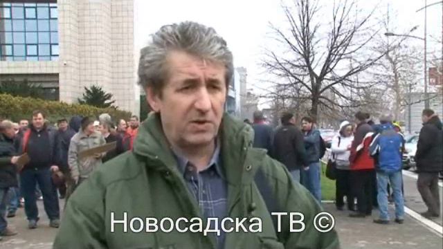 protest ispred zgrade NIS-a смотреть онлайн