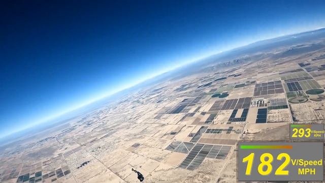 Speed Skydiver Maxine Tate reaches 284 mph at USPA Nationals смотреть онлайн