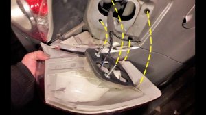 Замена ламп задних габаритов и стоп-сигналов на Форд Куга-1, 2008-2012