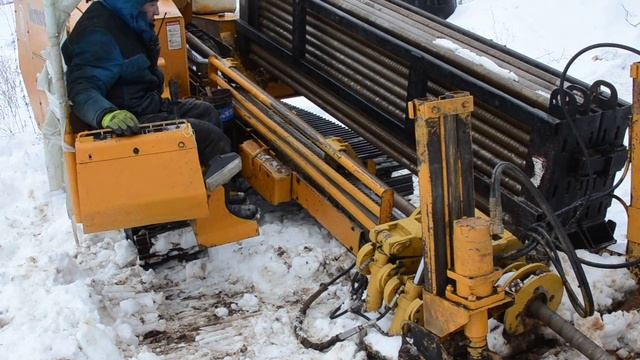 Прокладка труб ПДН методом ГНБ и траншейным способом. Январь- март 2016. смотреть онлайн