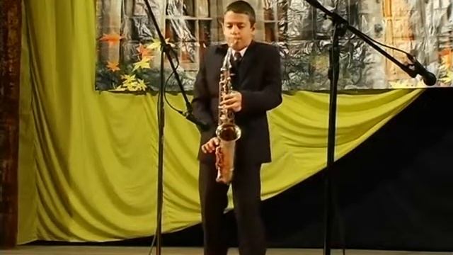 Aleksandr Sergeevich plays on saxophone смотреть онлайн