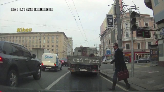 Как правильно переходить улицу в России смотреть онлайн