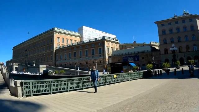 По Стокгольму на велосипеде. Экскурсия по достопримечательностям. Замок короля. смотреть онлайн