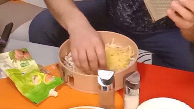 Трио новогодних салатов. (2020 г.) смотреть онлайн