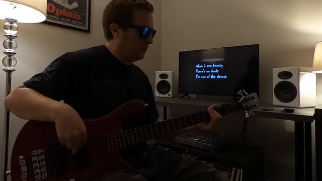 Depeche Mode - Sacred (bass cover) смотреть онлайн