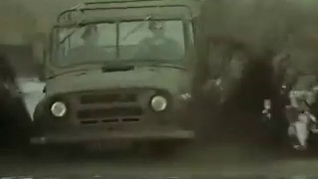 UAZ-469 смотреть онлайн
