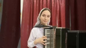 ЧЕЧЕНКА ПОЁТ НА ГАРМОШКЕ 😍