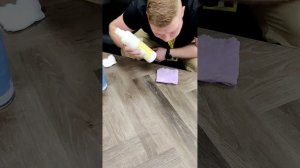 Убираем царапины с кварц-виниловой плитки