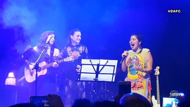 Mon Laferte, Leonor Watling y Sofía Viola "Llorona" смотреть онлайн