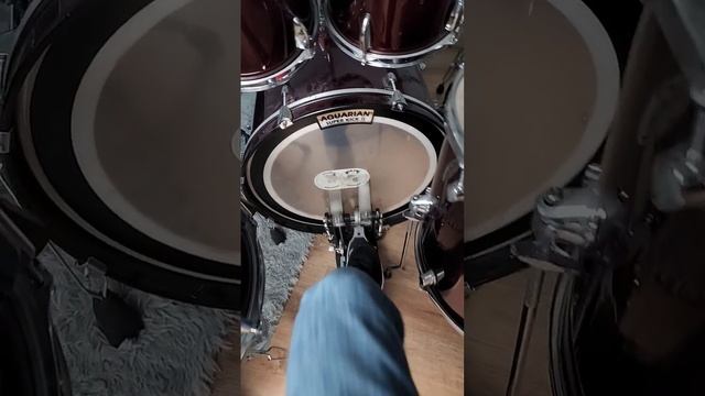 The worst double kick pedal ever! (LEG CRAMP WARNING) смотреть онлайн