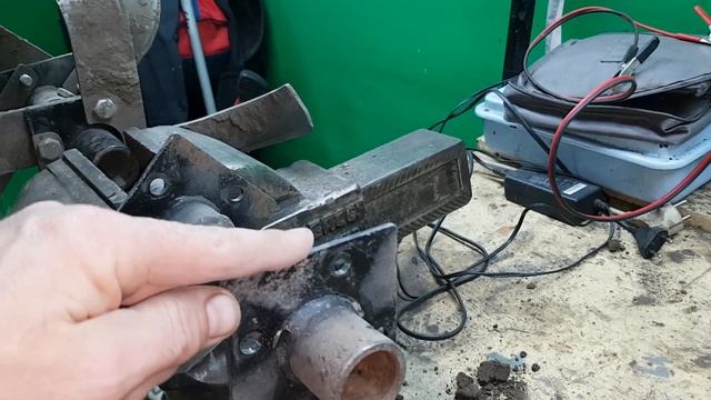 Мотоблок ОКА заваливается на левую фрезу. Часть вторая. смотреть онлайн