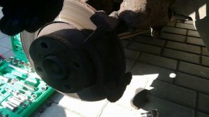 Чем смазывать суппорт (поршень, направляющие)