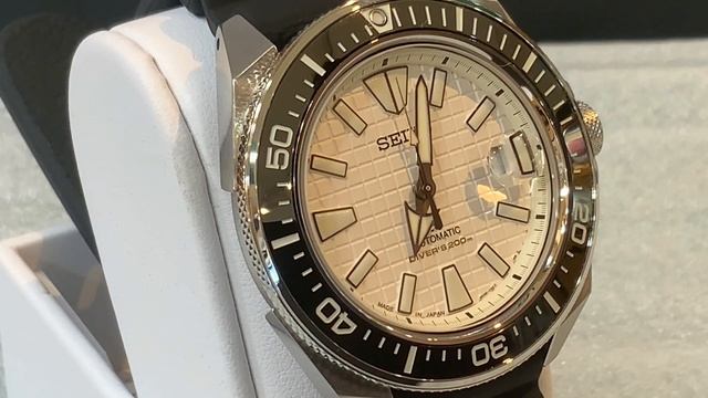 Unboxing and Review of the Seiko King Samurai White Dial SRPE37 смотреть онлайн