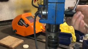 Устранение люфта пиноли китайского сверлильного станка ДИОЛД.mp4