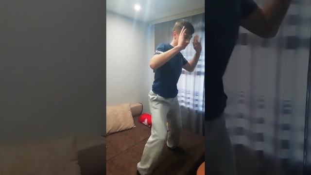 Хардбассный чувачок! Просто умора! Дикий угар! смотреть онлайн