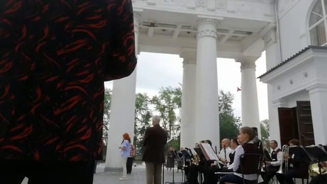 Танцы под духовой оркестр смотреть онлайн