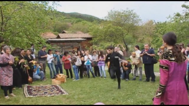 Праздник костюма, вина и песен в Грузии смотреть онлайн