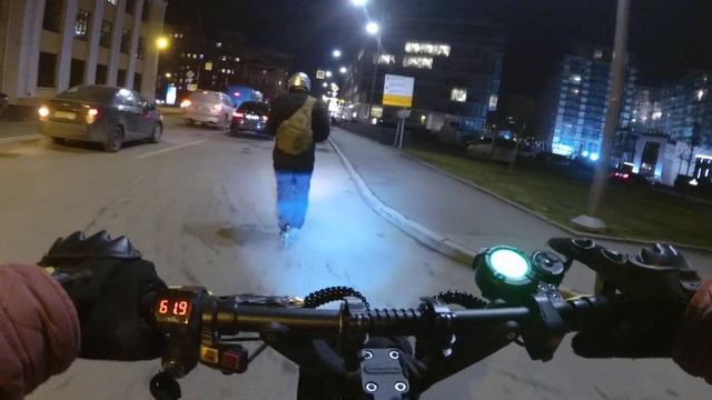 Дуалтрон 3 и iBalance Athlet на электросамокатах по Ваське. смотреть онлайн