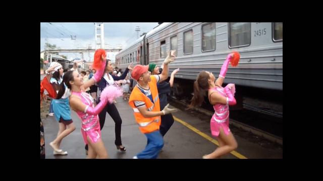 Предложение на перроне в Казани "ДЛЯ ТЕБЯ" смотреть онлайн