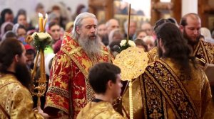 Красивое песнопение братии Святогорской Лавры