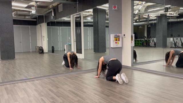 Ariana Grande - Dangerous Woman Tutorial ㅣ Rozalin Choreography смотреть онлайн