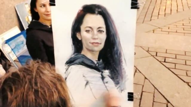 Портрет девушки на Дворцовой площади смотреть онлайн