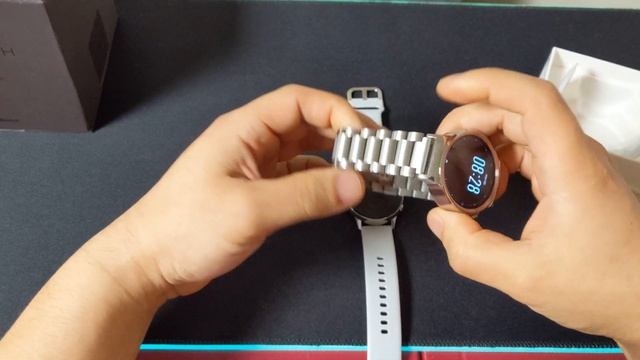 Samsung Galaxy Watch Active SILVER Unboxing смотреть онлайн