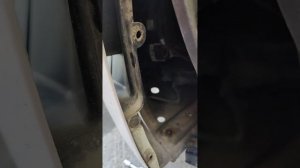 Замена лампы указателя переднего поворота КИА К5