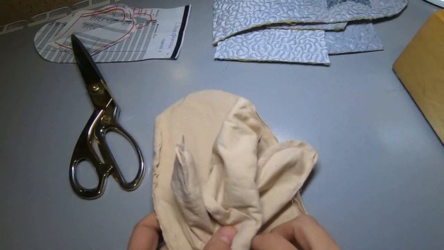 УТЕПЛЯЕМСЯ! ШЬЕМ ВАРЕЖКИ!!! ХУДОЖЕСТВЕННАЯ СТЕЖКА, ВЫШИВКА,СТРАЗЫ...ПОСТРОЕНИЕ ВЫКРОЙКИ ЗА 2 МИНУТЫ смотреть онлайн