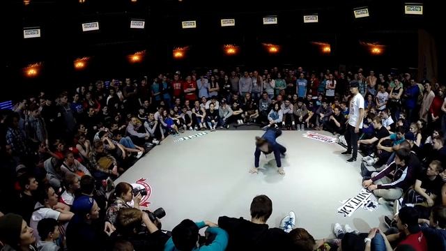 Марта vs Ксюха | b-girls | 1/8 final | COMBONATION 6 смотреть онлайн