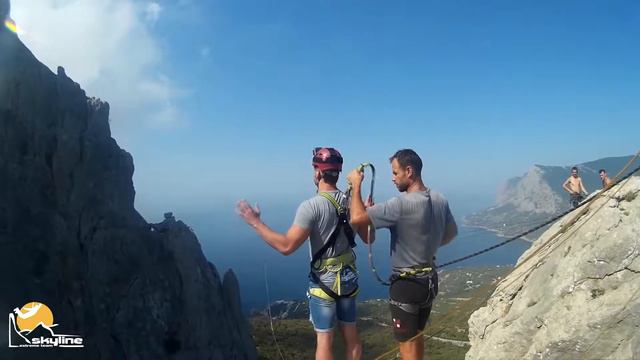 Антон Ильяс-Кая, бухта Ласпи роупджампинг в Крыму с командой Скайлайн смотреть онлайн