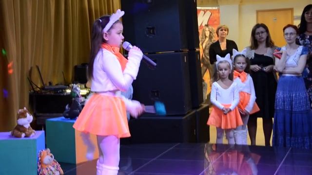 "Беспородная кошка" (автор А. Пряжников), исполняет Настя Сергеева смотреть онлайн