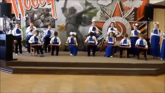 Детский оркестр "Маленький виртуоз" - Смуглянка смотреть онлайн