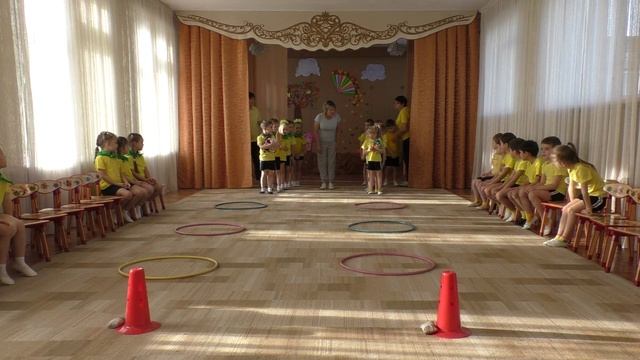 Спортивные соревнования 10 и 11 гр. ко Дню Матери.avi смотреть онлайн