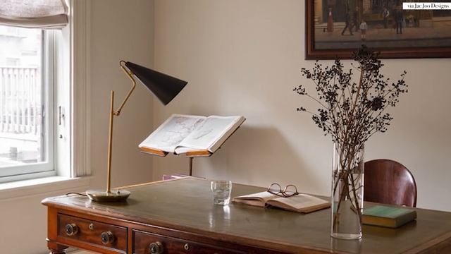 DESIGN HACKS! 5 Things Every Home Office Needs | Julie Khuu смотреть онлайн