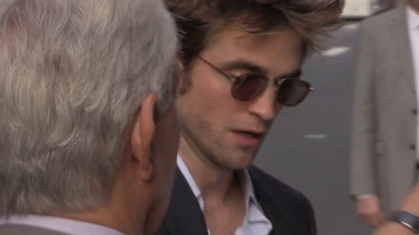 Robert Pattinson meets the Fans, Stephen Colbert show