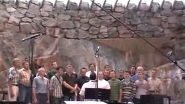 В Церкви в скале.avi смотреть онлайн