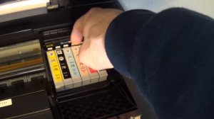 How to Replace a Printer Cartridge for an Epson Stylus Printer