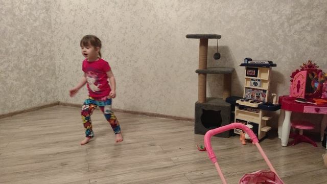 Ника 3года зажигает