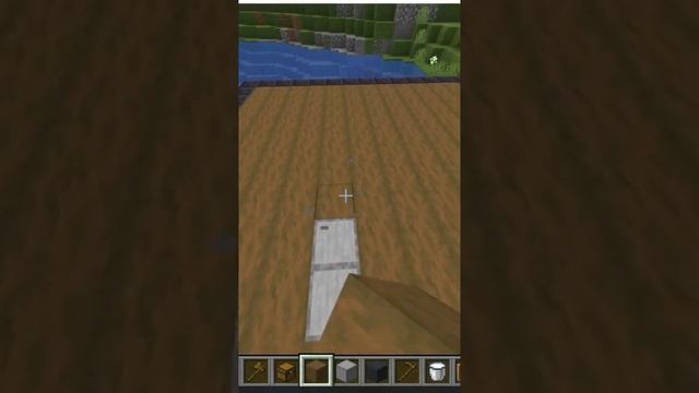 ?Как одновременно ломать и ставить блок в Майнкрафте? #shorts #minecraft смотреть онлайн