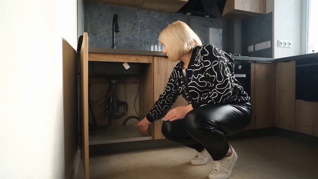 Подоконник на кухне: как правильно и функционально использовать зону под окном? // Мебель Арт смотреть онлайн