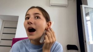 проколола сама себе ухо дома)