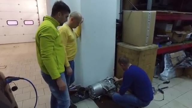 Правда про электромобиль. Цены на ремонт, обслуживание и зарядку ТЕСЛА и Ниссан Лиф смотреть онлайн
