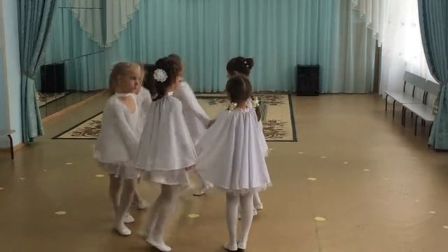 МБДОУ "Детский сад № 395", танец "Лебеди",5-7 лет смотреть онлайн