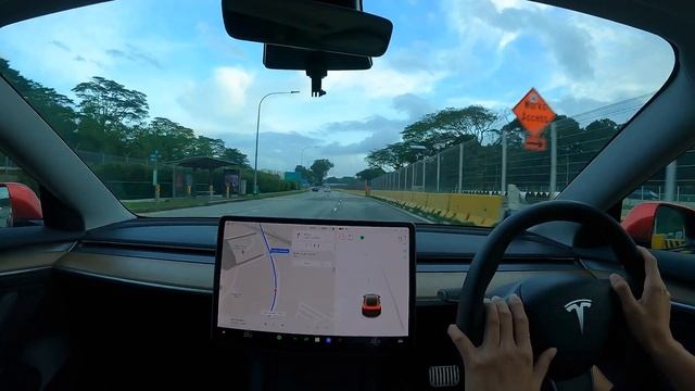 2022.4.5.3 Increased Regen Braking on Autopilot/FSD is AWESOME & Other Changes смотреть онлайн